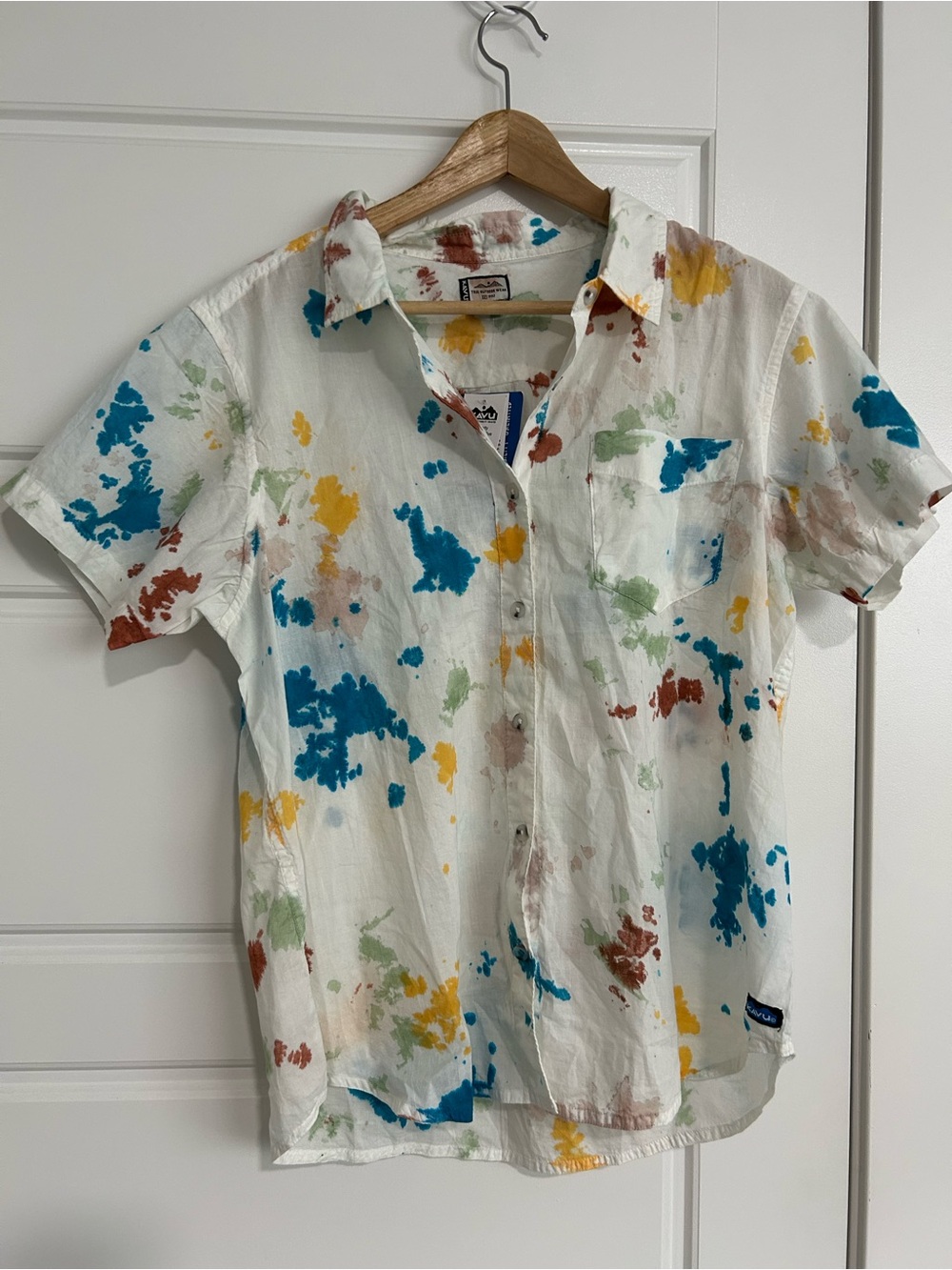 NWT L “girl party happy tie dye” Kavu Short-Sleeve Paint-Splash Button-Up Shirt
